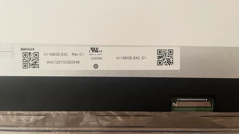 N116BGE-EA2 model label and 30-pin connector detail