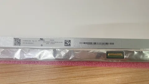 N156BGA-E53 model label and 30-pin eDP connector detail
